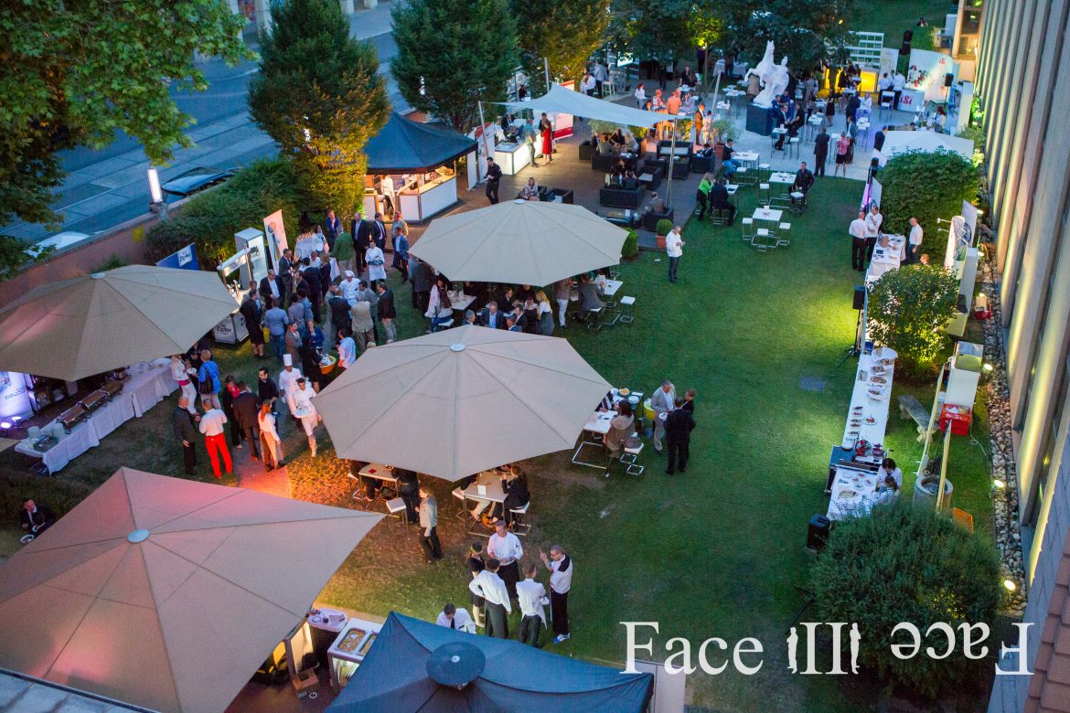  Die Eventfotografen von Face II Face lassen sich kein Foto entgehen