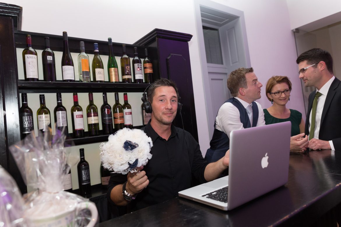 Buchen Sie einen unserer Event DJs - Event DJ auf Mallorca
